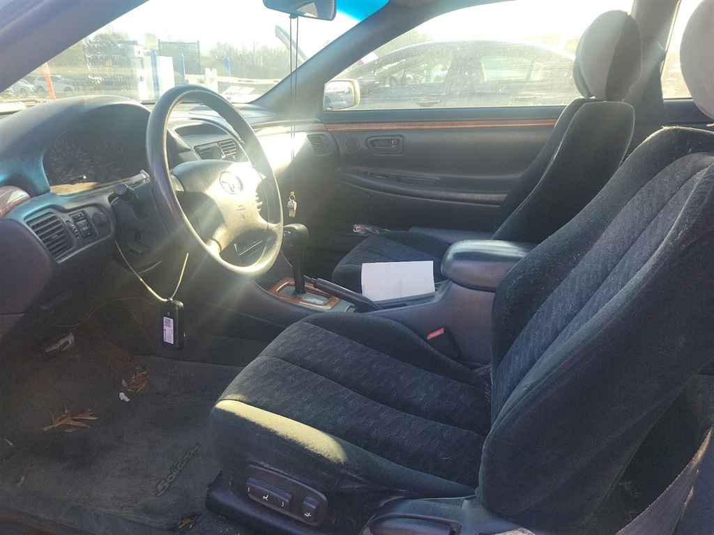 2003 Toyota Camry Solara SE photo