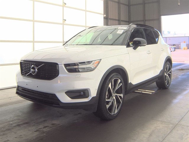 White 2019 Volvo XC40 T5 R-Design AWD SUV / Crossover All-Wheel Drive Automatic