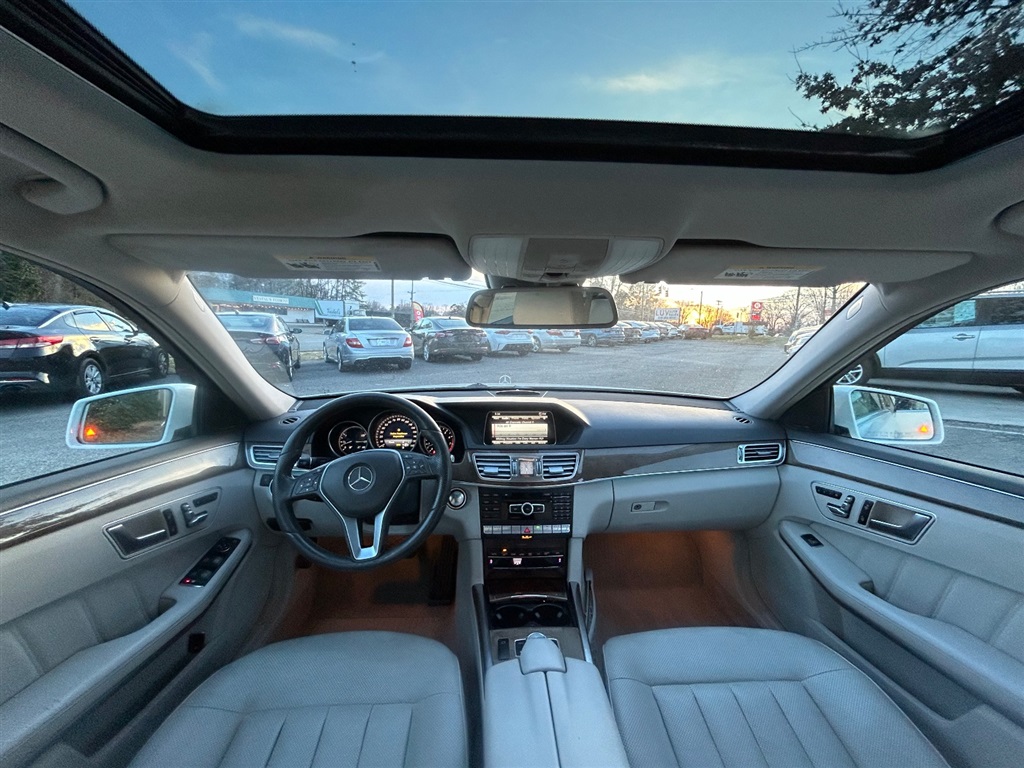 2014 Mercedes-Benz E-Class E350 4MATIC Luxury photo