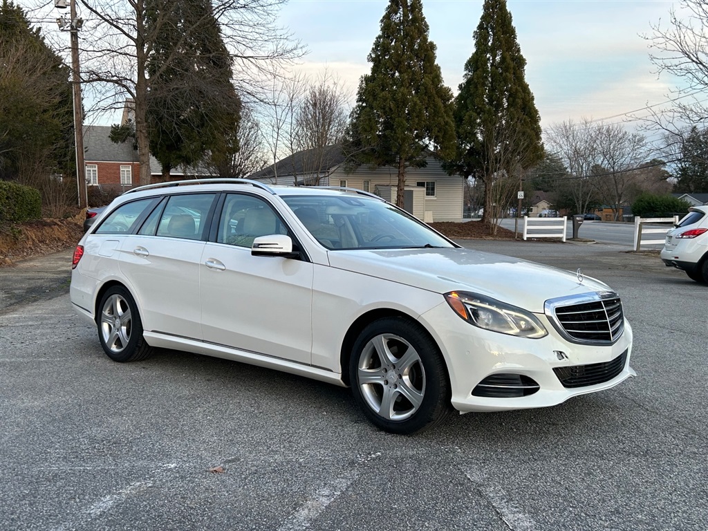 2014 Mercedes-Benz E-Class E350 4MATIC Luxury photo