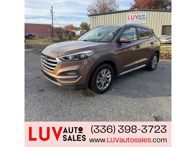 Brown 2017 Hyundai Tucson 2.0L SE FWD SUV / Crossover Front-Wheel Drive Automatic