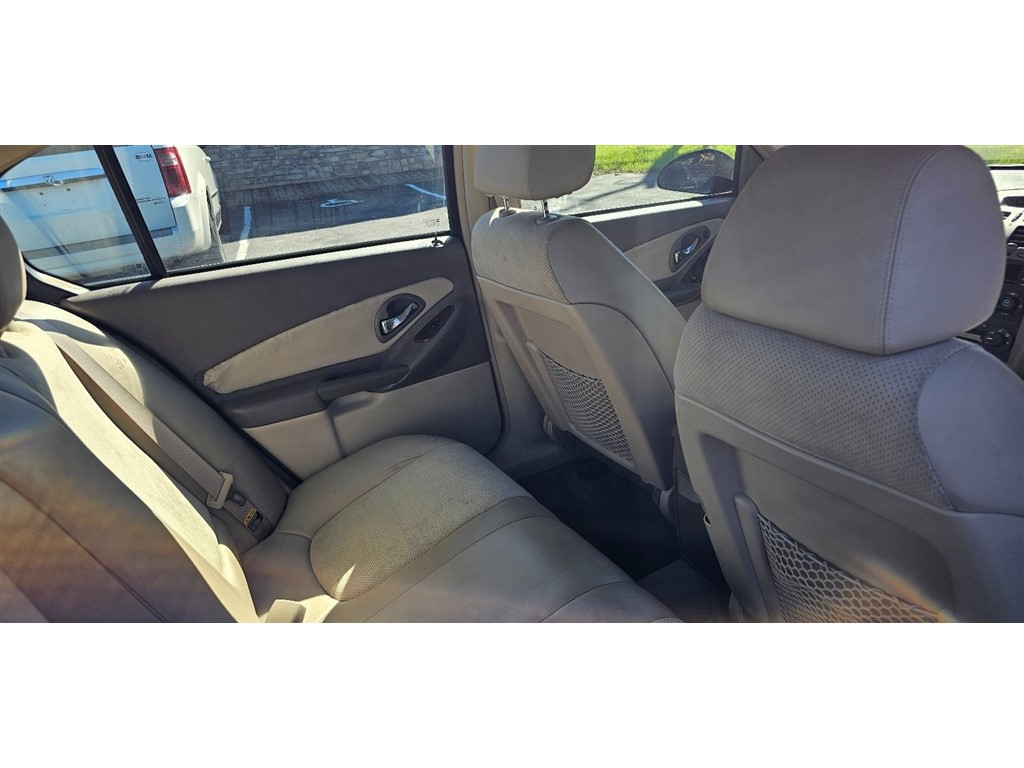 2004 Chevrolet Malibu LT photo