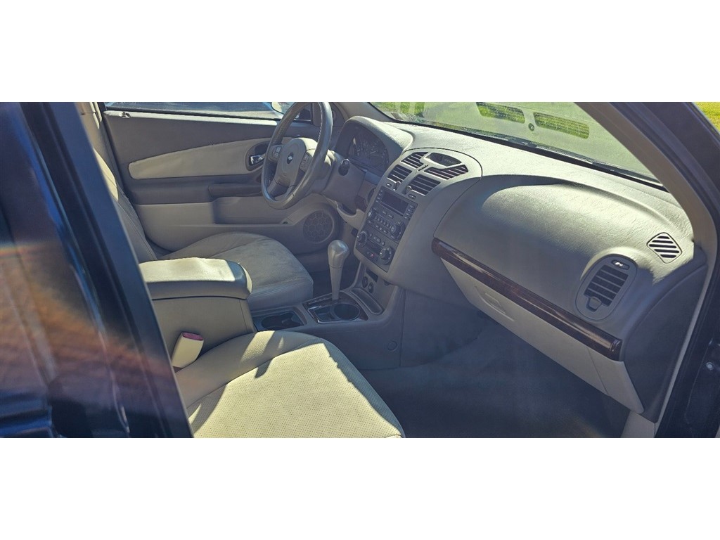 2004 Chevrolet Malibu LT photo
