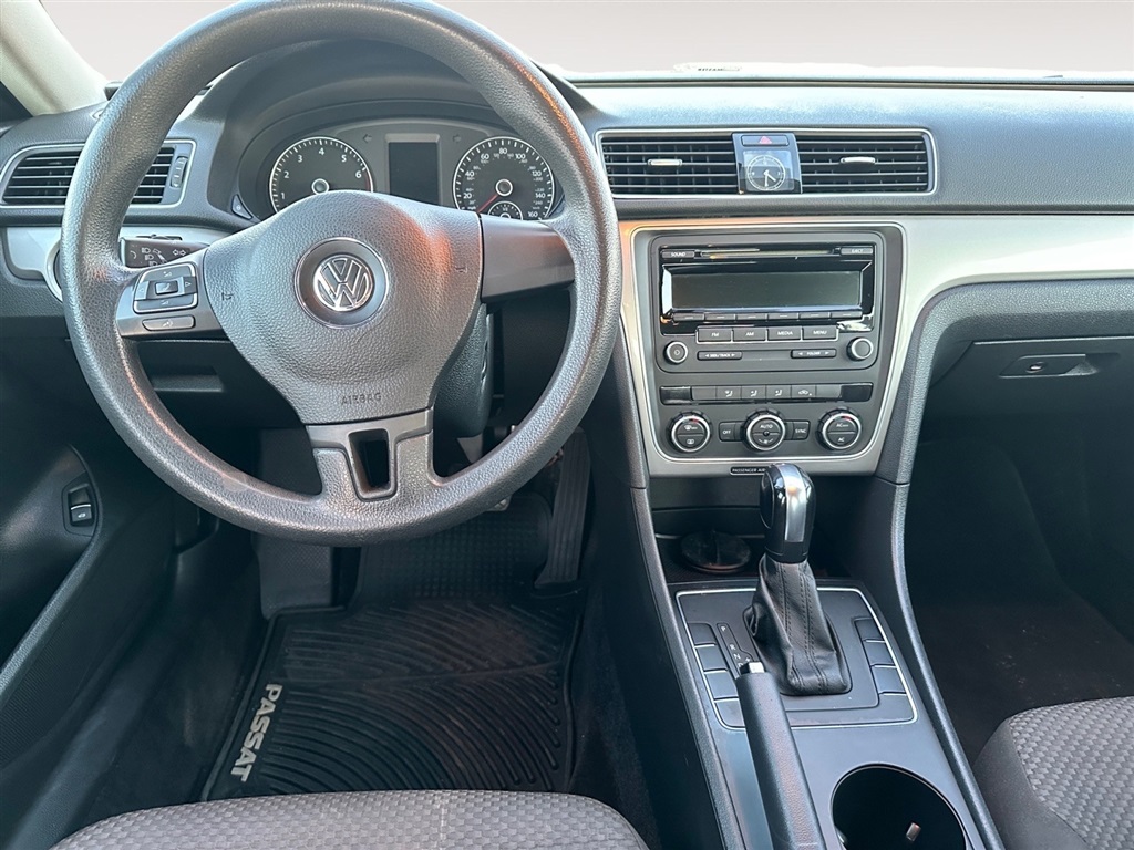 2012 Volkswagen Passat S PZEV photo