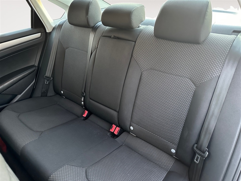 2012 Volkswagen Passat S PZEV photo