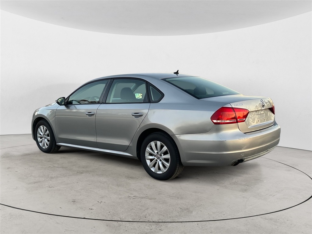 2012 Volkswagen Passat S PZEV photo