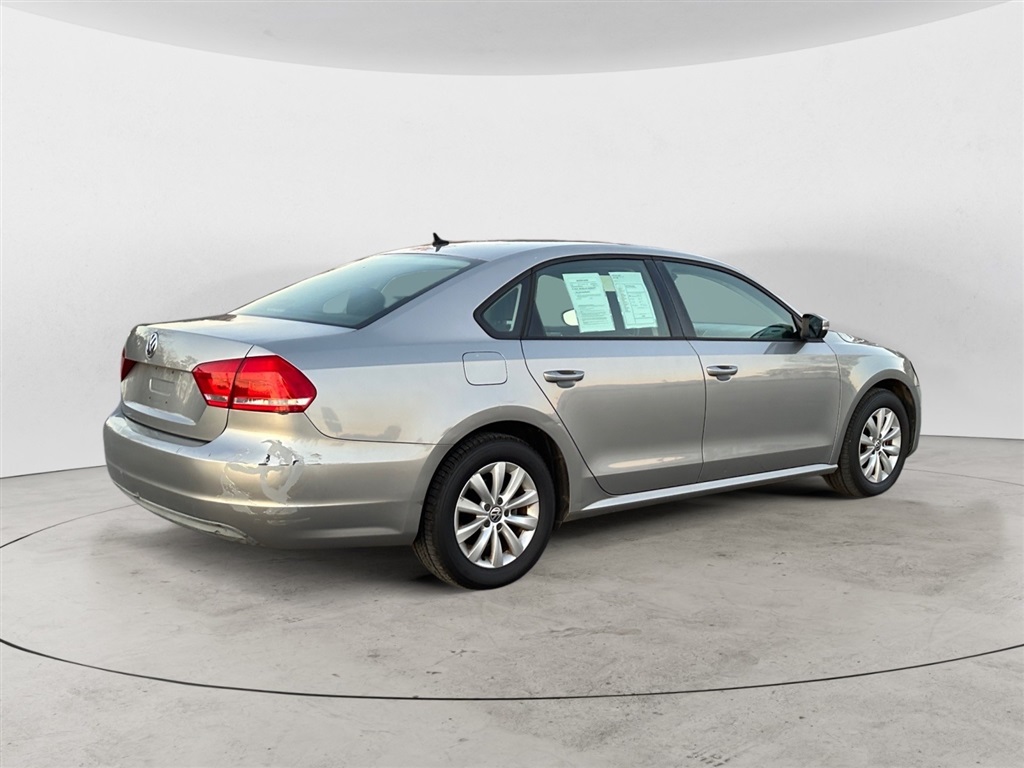 2012 Volkswagen Passat S PZEV photo