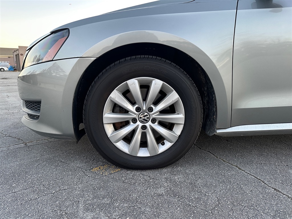 2012 Volkswagen Passat S PZEV photo
