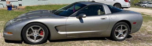 The 2001 Chevrolet Corvette photos