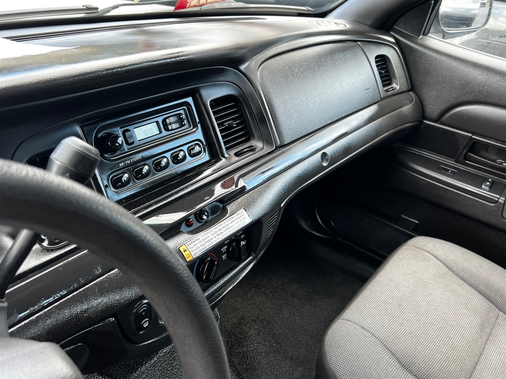 2011 Ford Crown Victoria Police Interceptor photo