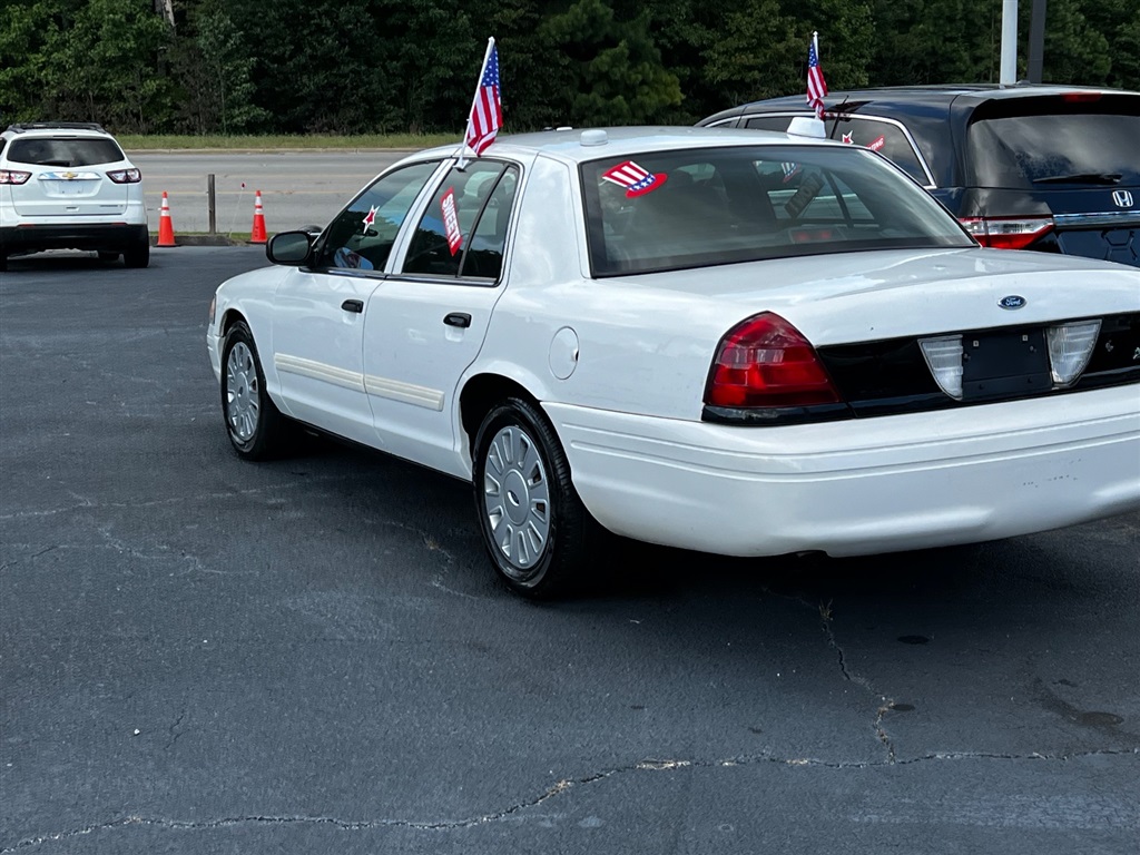 2011 Ford Crown Victoria Police Interceptor photo