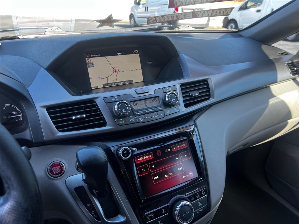 2014 Honda Odyssey Touring photo