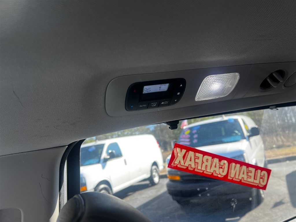 2014 Honda Odyssey Touring photo