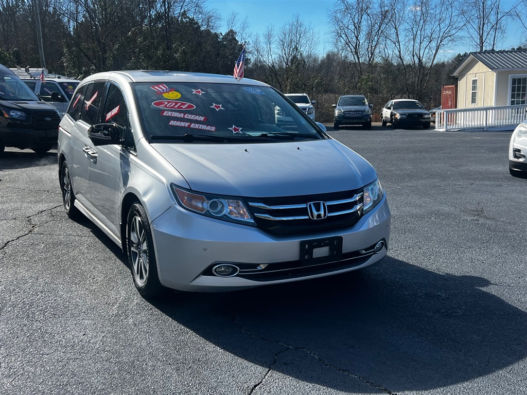 2014 Honda Odyssey Touring photo