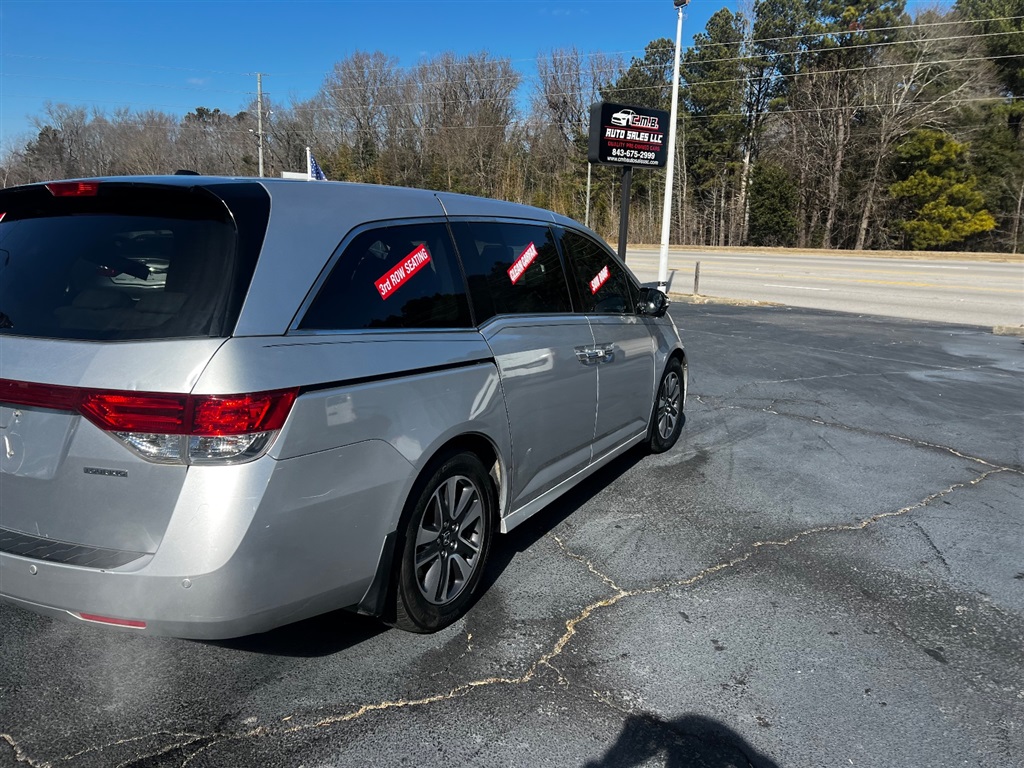 2014 Honda Odyssey Touring photo