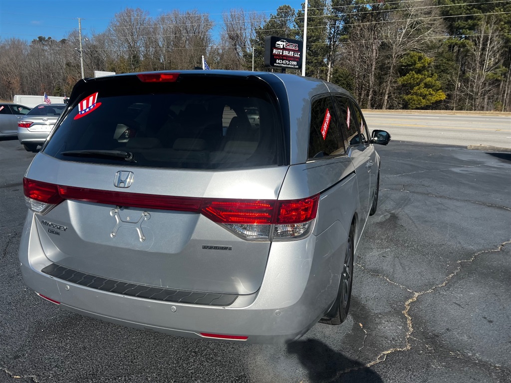 2014 Honda Odyssey Touring photo
