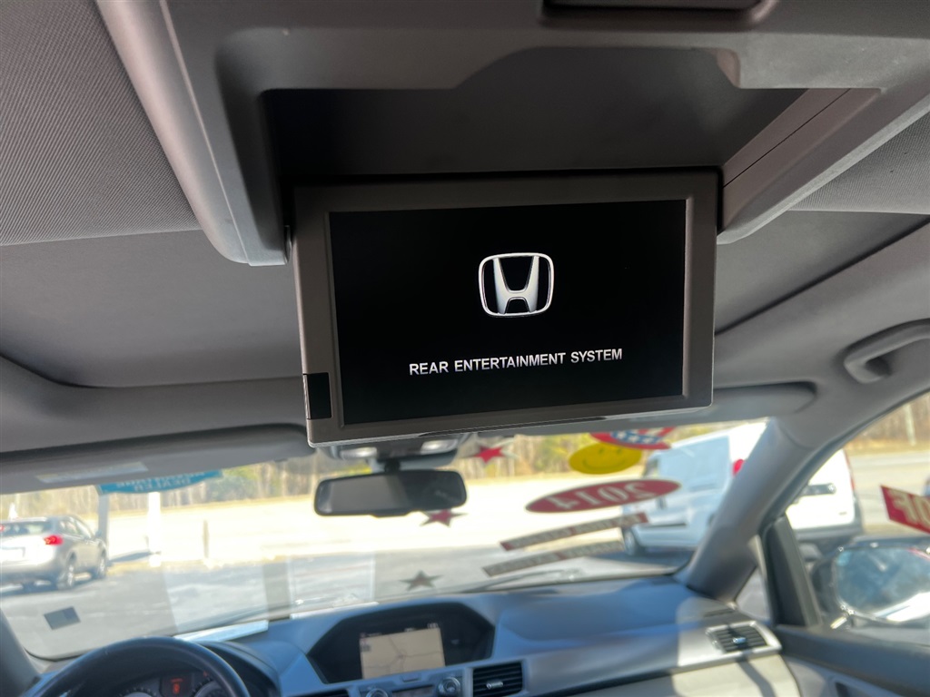 2014 Honda Odyssey Touring photo