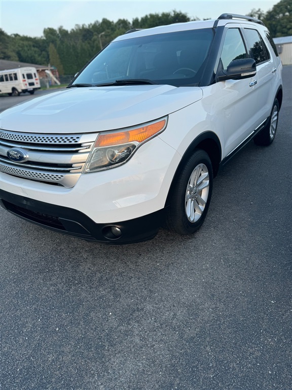2013 Ford Explorer XLT photo