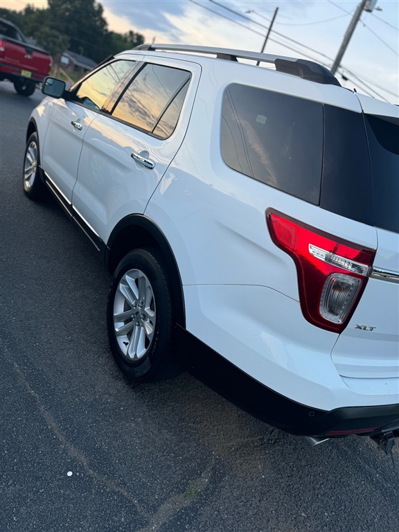 2013 Ford Explorer XLT photo
