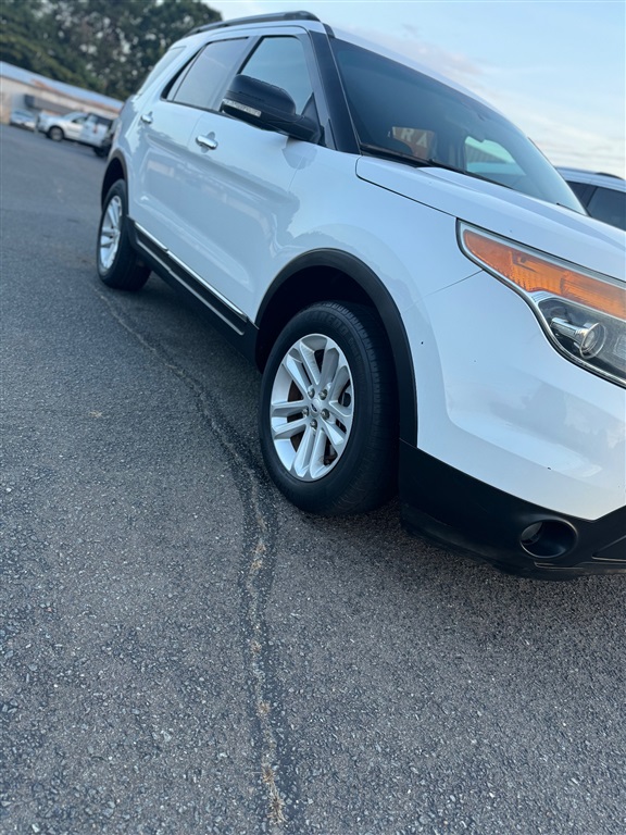 2013 Ford Explorer XLT photo