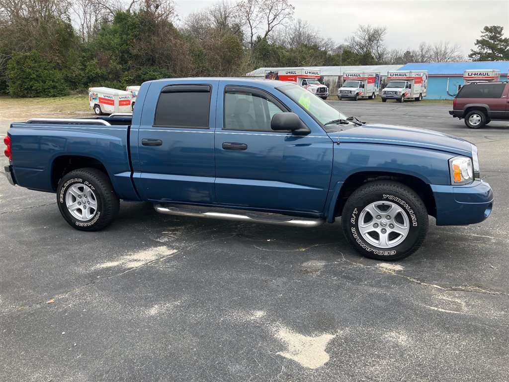 2005 Dodge Dakota SLT photo