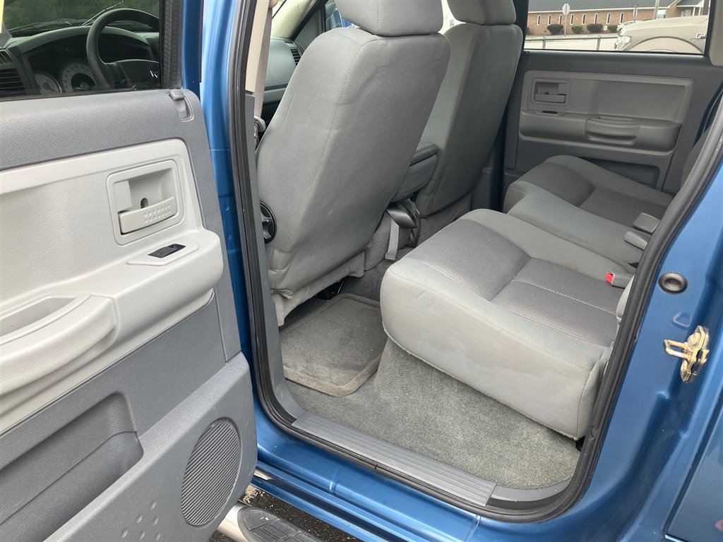 2005 Dodge Dakota SLT photo