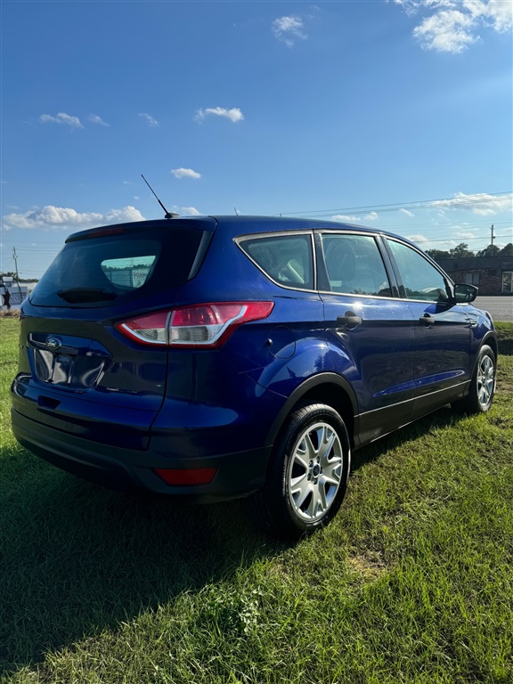 2014 Ford Escape S photo