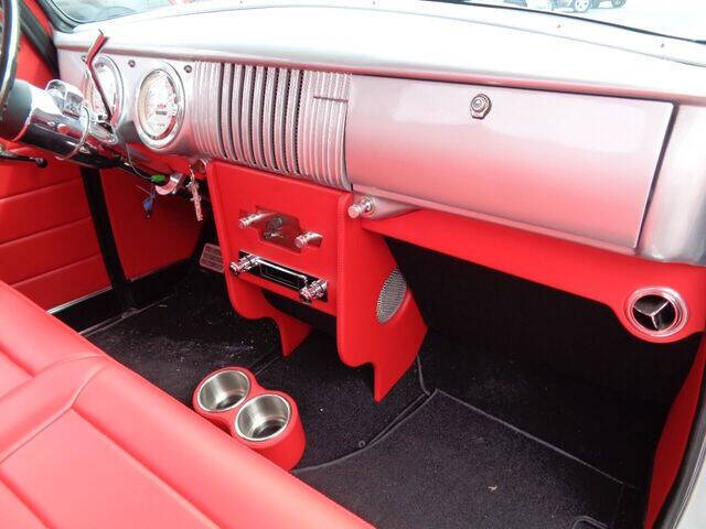 1950 Ford Mustang GT photo