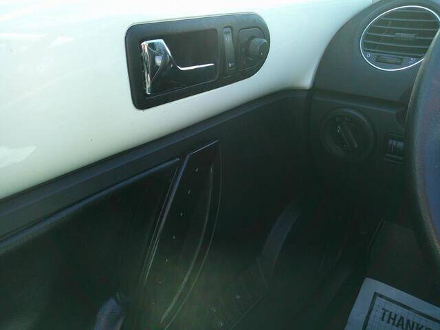 2007 Volkswagen New Beetle Triple White photo
