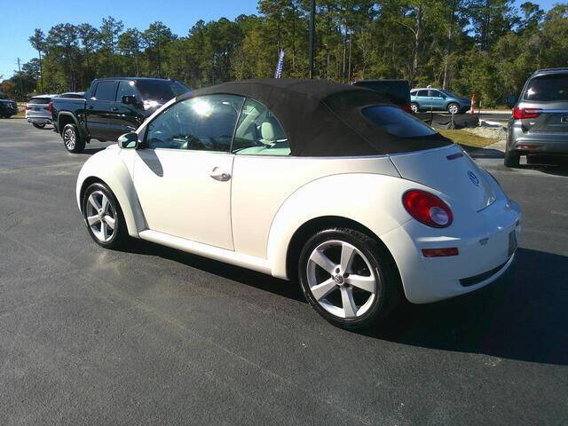 2007 Volkswagen New Beetle Triple White photo