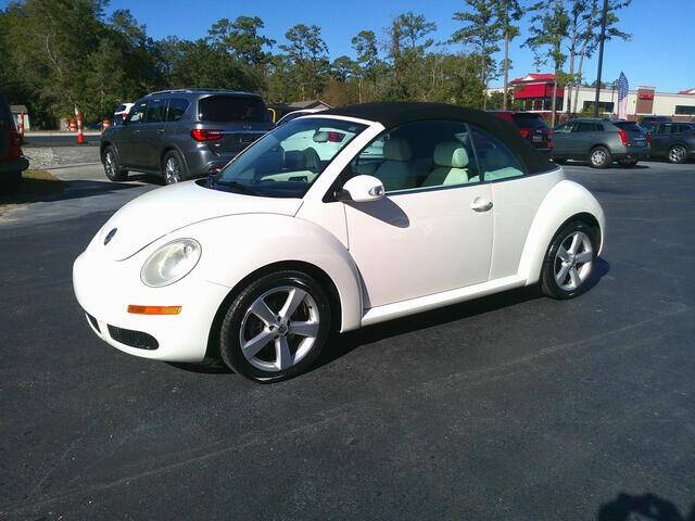 2007 Volkswagen New Beetle Triple White photo