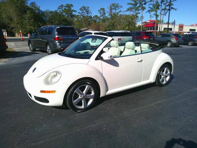 2007 Volkswagen New Beetle Triple White photo