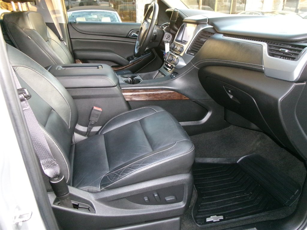 2017 Chevrolet Tahoe LT 4WD  photo