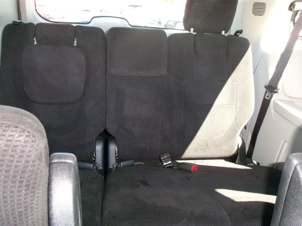 2013 Dodge Grand Caravan SXT photo