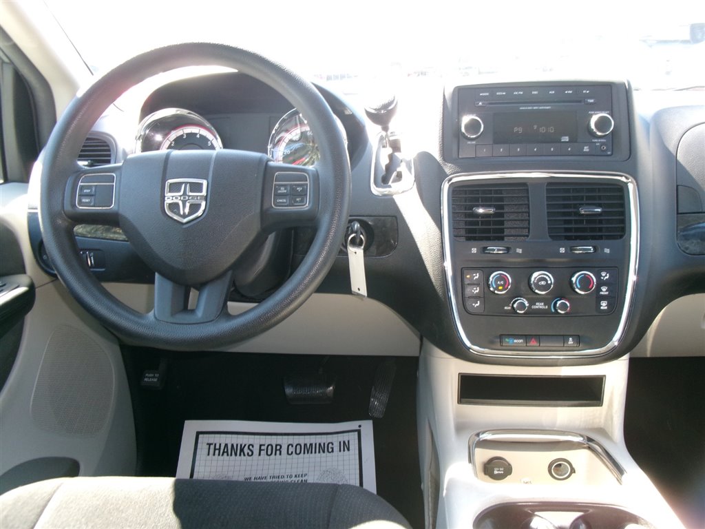 2013 Dodge Grand Caravan SXT photo