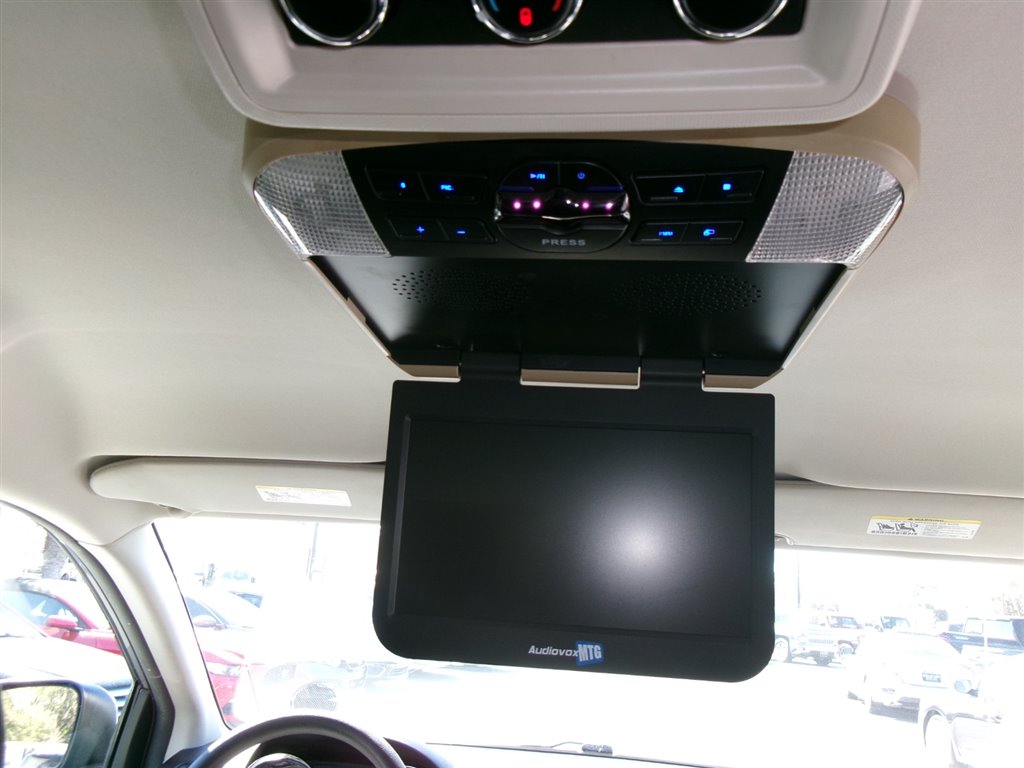2013 Dodge Grand Caravan SXT photo