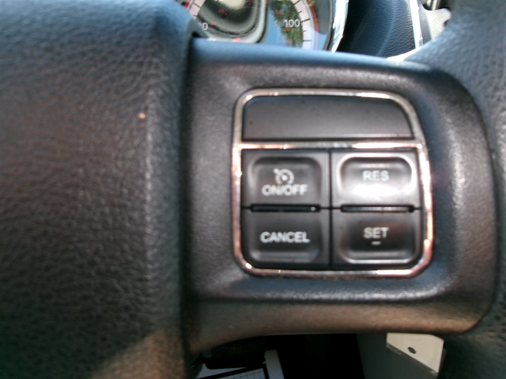 2013 Dodge Grand Caravan SXT photo