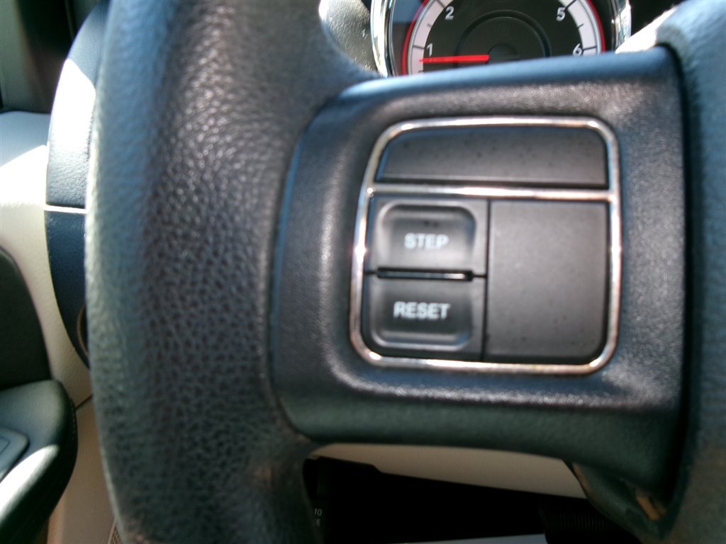 2013 Dodge Grand Caravan SXT photo