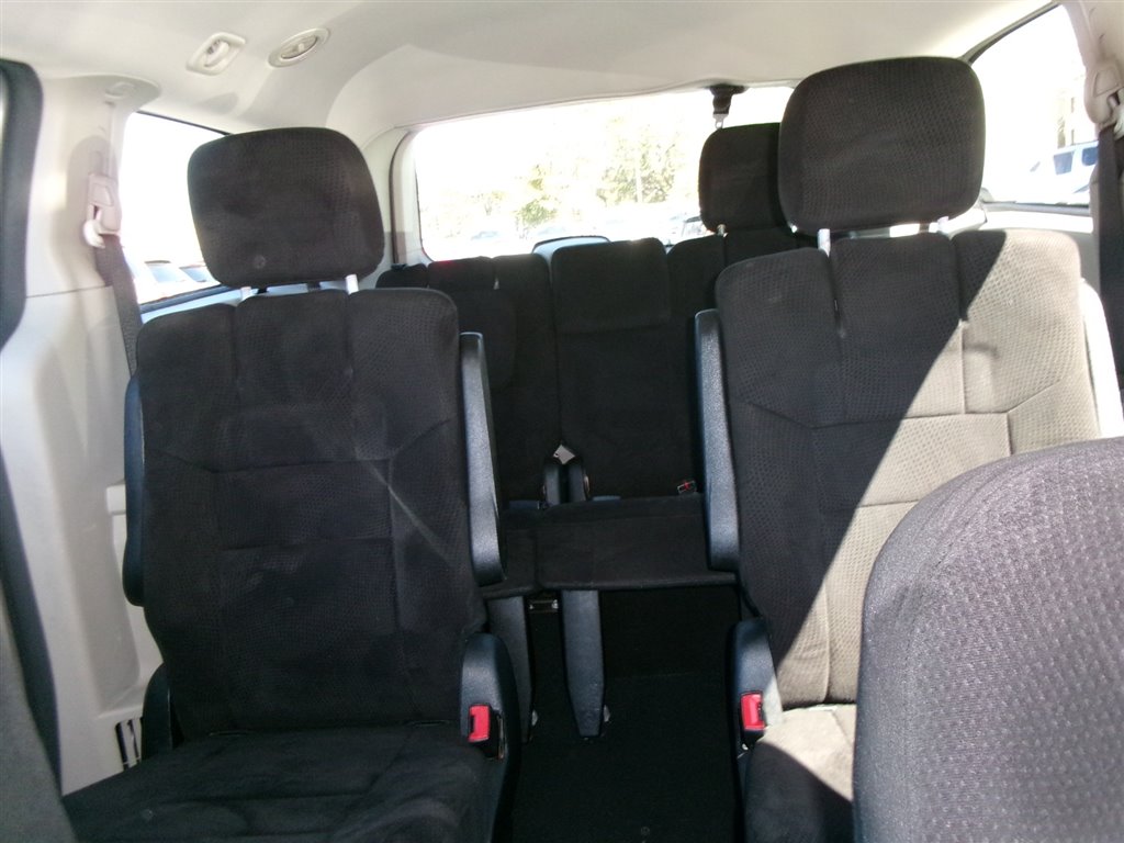 2013 Dodge Grand Caravan SXT photo