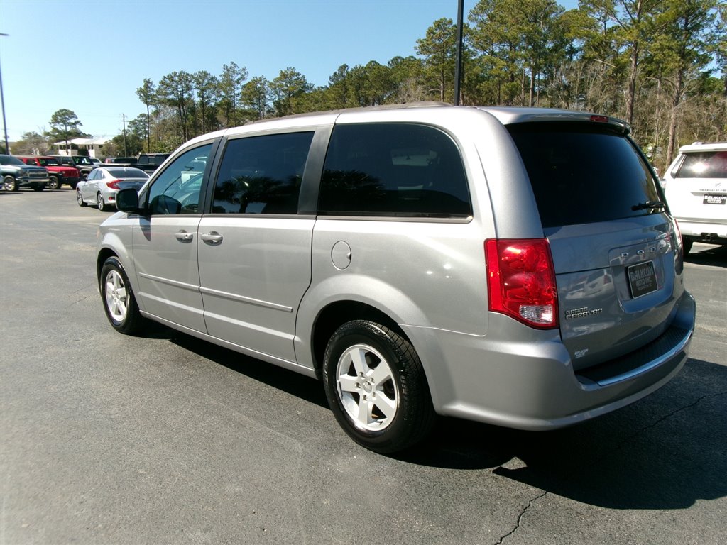 2013 Dodge Grand Caravan SXT photo