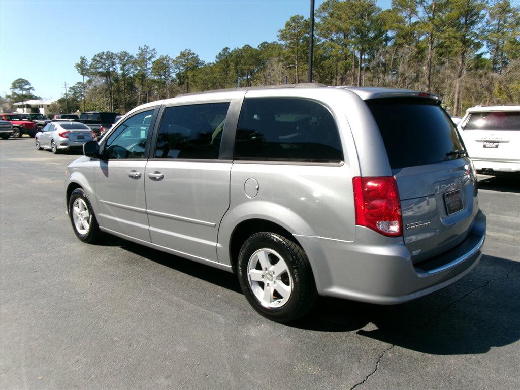 2013 Dodge Grand Caravan SXT photo