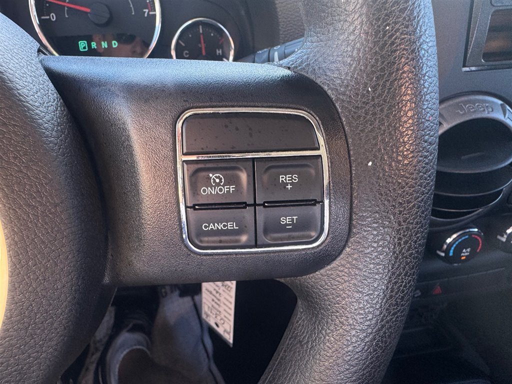 2014 Jeep Wrangler Sport 4WD - 11