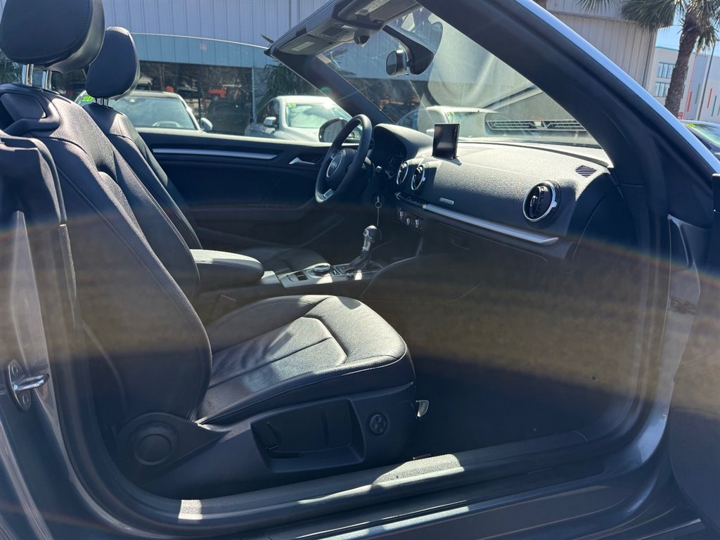 2015 Audi A3 2.0T Premium Cabriolet quattro S tronic - 11