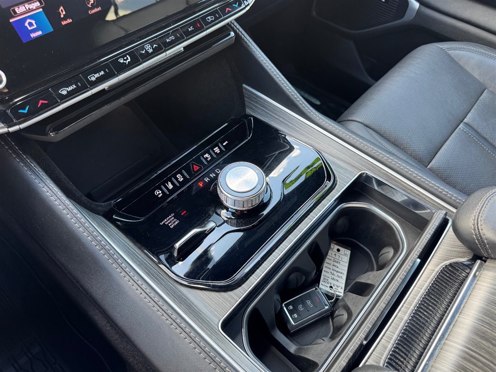 2024 Jeep Wagoneer L Series II 4WD  WHITE at Burns GMC
