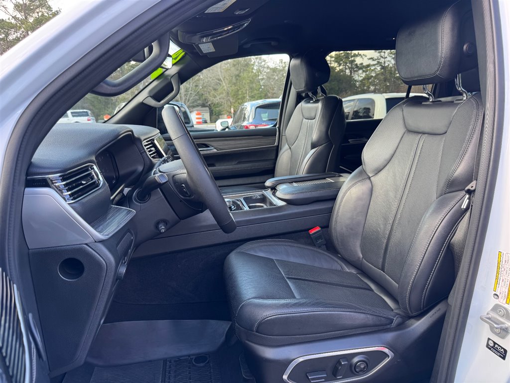 2024 Jeep Wagoneer L Series II 4WD  WHITE at Burns GMC