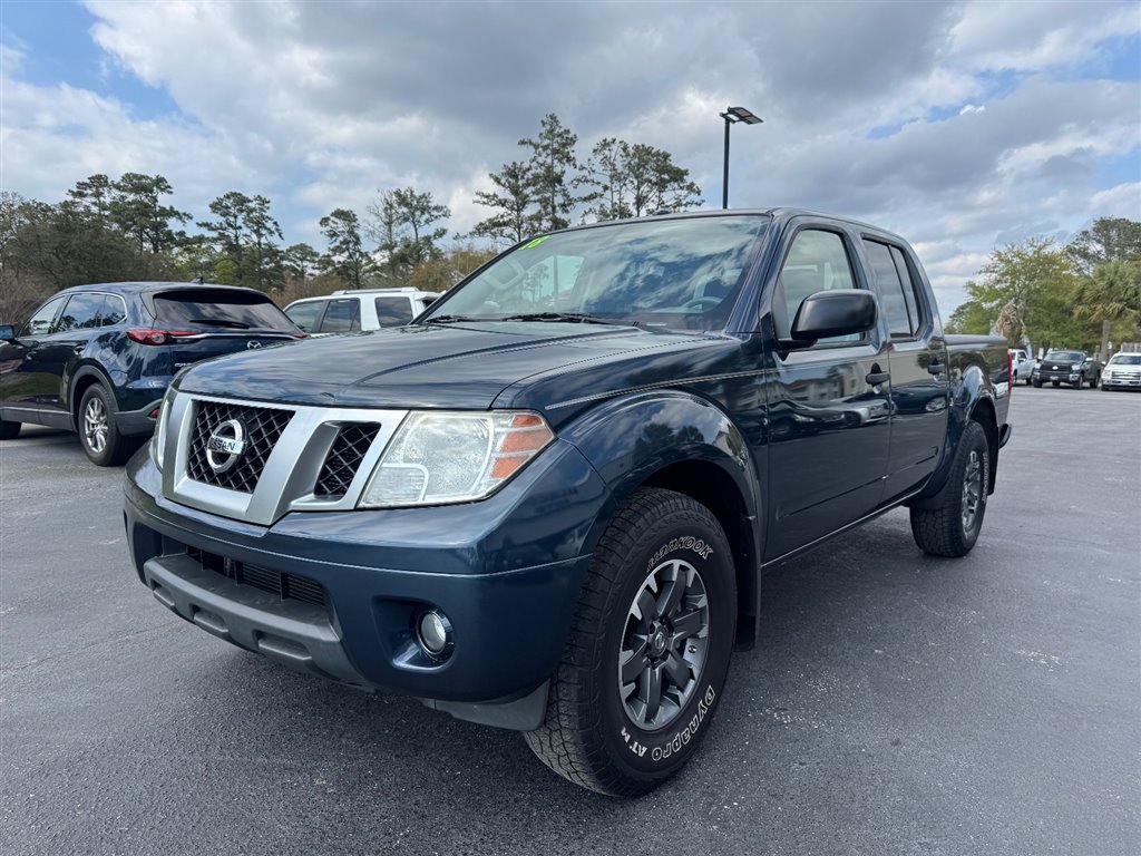 2018 Nissan Frontier Desert Runner Crew Cab 5AT 2WD Desert Runner - 3