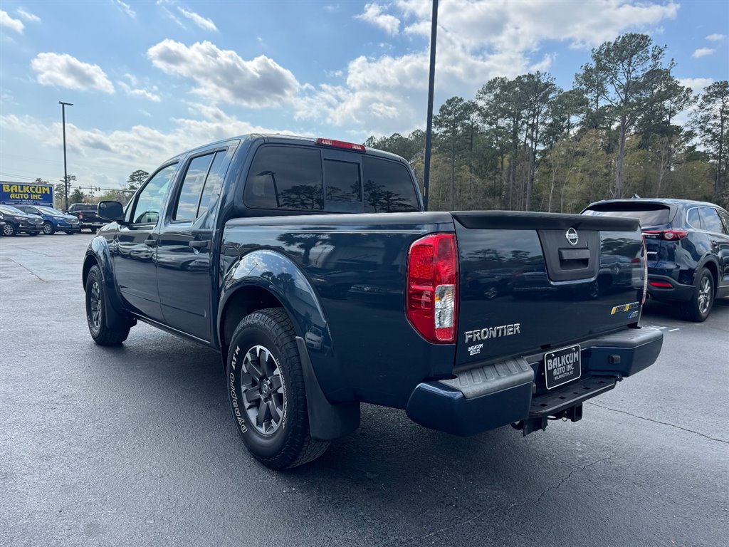 2018 Nissan Frontier Desert Runner Crew Cab 5AT 2WD Desert Runner - 5