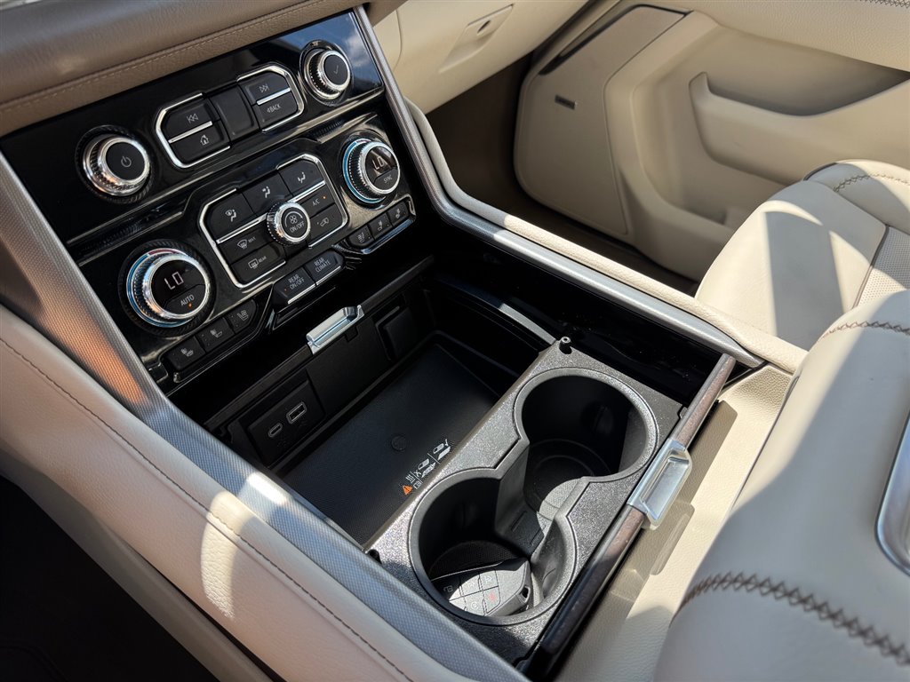 2023 GMC Yukon Denali 4WD  WHITE at Burns GMC