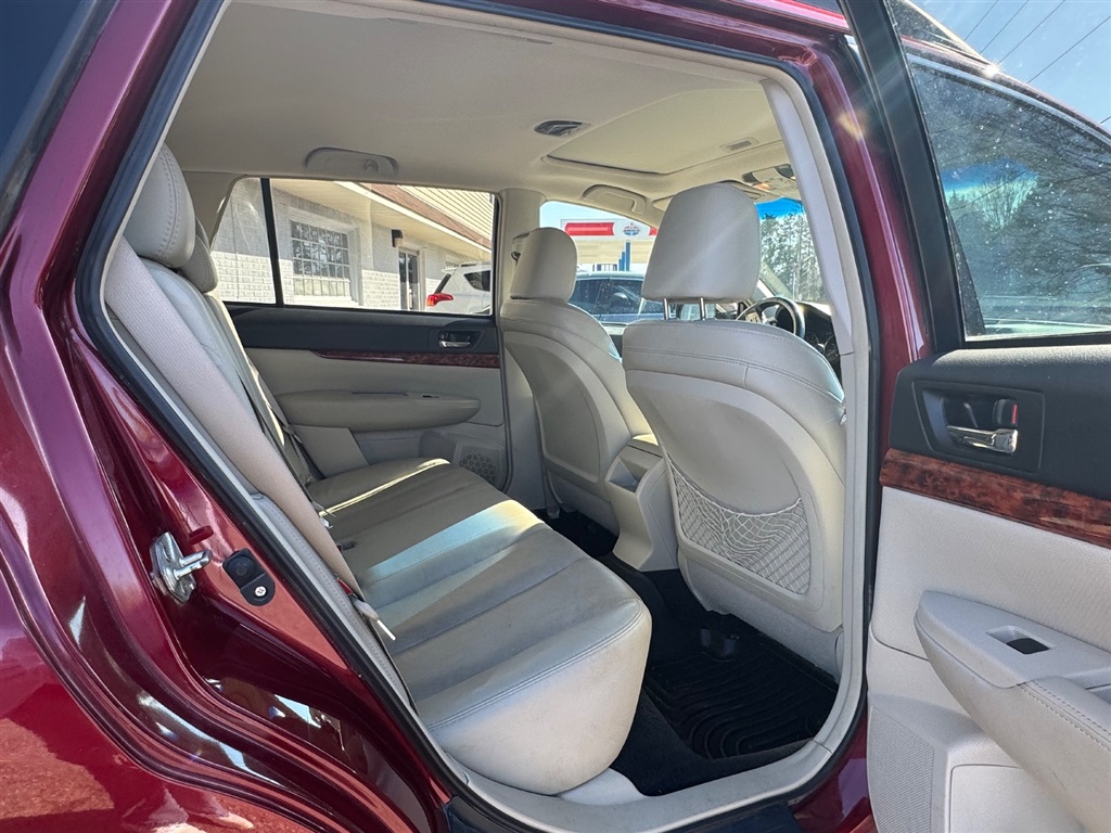 2011 Subaru Outback 2.5i Limited photo