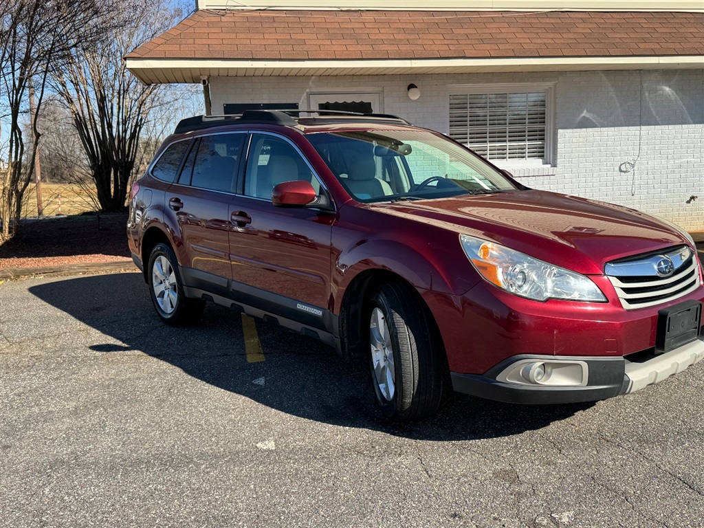 2011 Subaru Outback 2.5i Limited photo